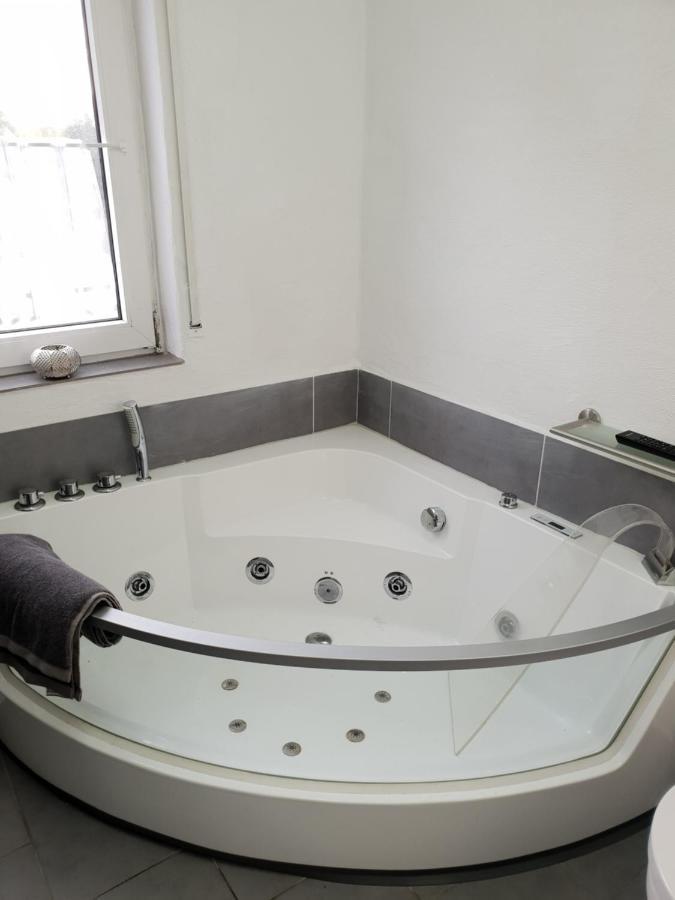 Schoene Wohnung Kleiner Onkel Auf Idyllischem Reiterhof Nahe Burg Eltz Münstermaifeld Εξωτερικό φωτογραφία