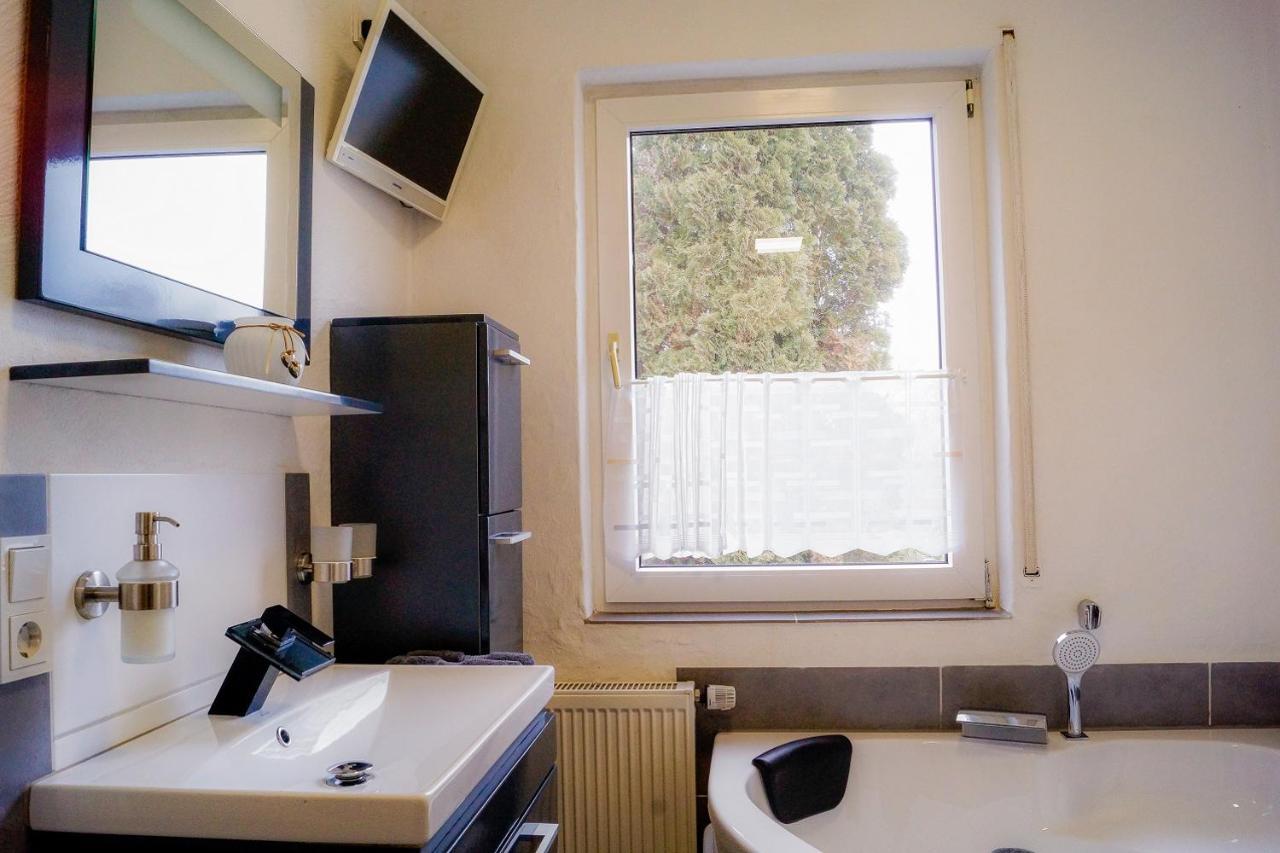 Schoene Wohnung Kleiner Onkel Auf Idyllischem Reiterhof Nahe Burg Eltz Münstermaifeld Εξωτερικό φωτογραφία