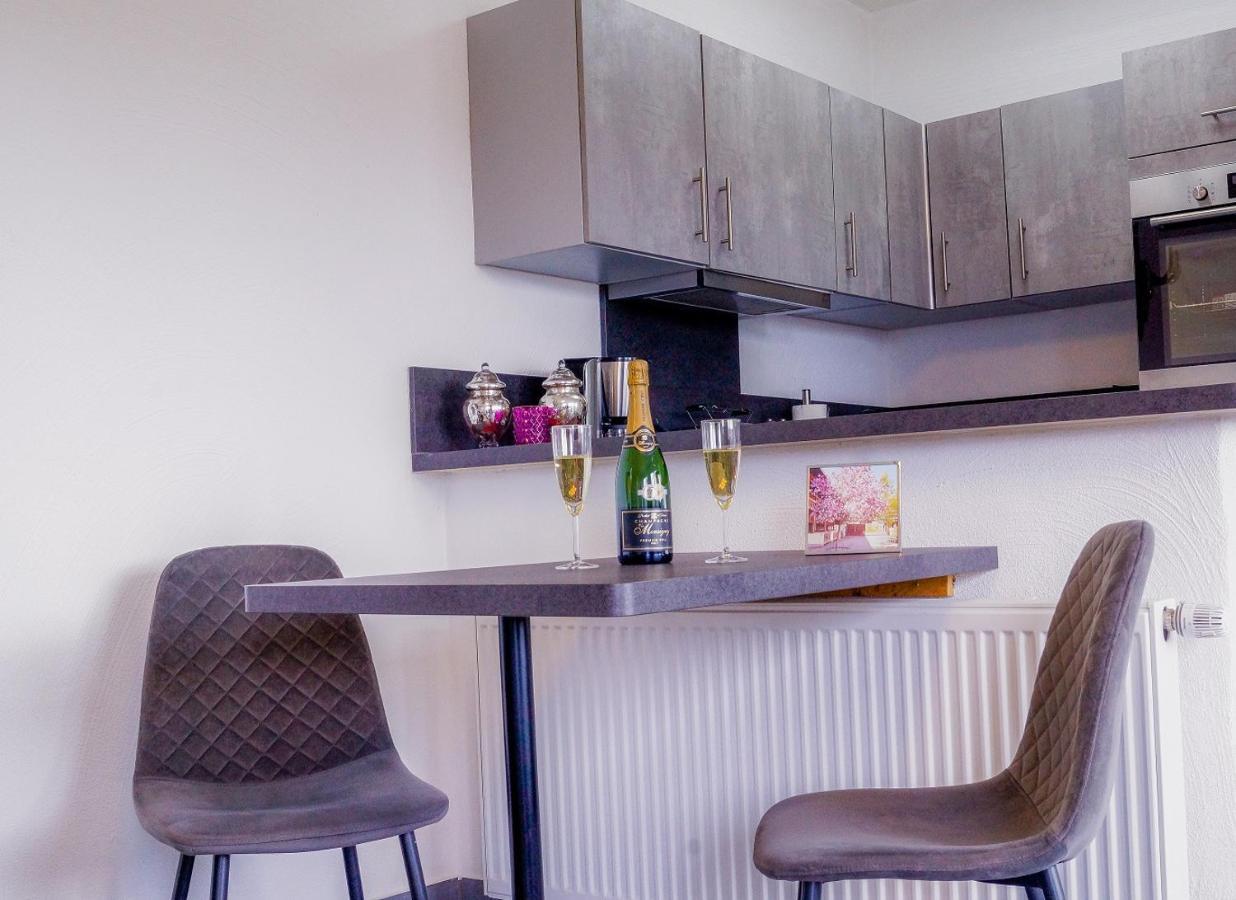 Schoene Wohnung Kleiner Onkel Auf Idyllischem Reiterhof Nahe Burg Eltz Münstermaifeld Εξωτερικό φωτογραφία